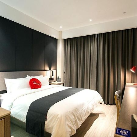 Thank Inn Plus Hotel Shandong Qingdao Olympic Sailing May 4Th Square Exterior foto