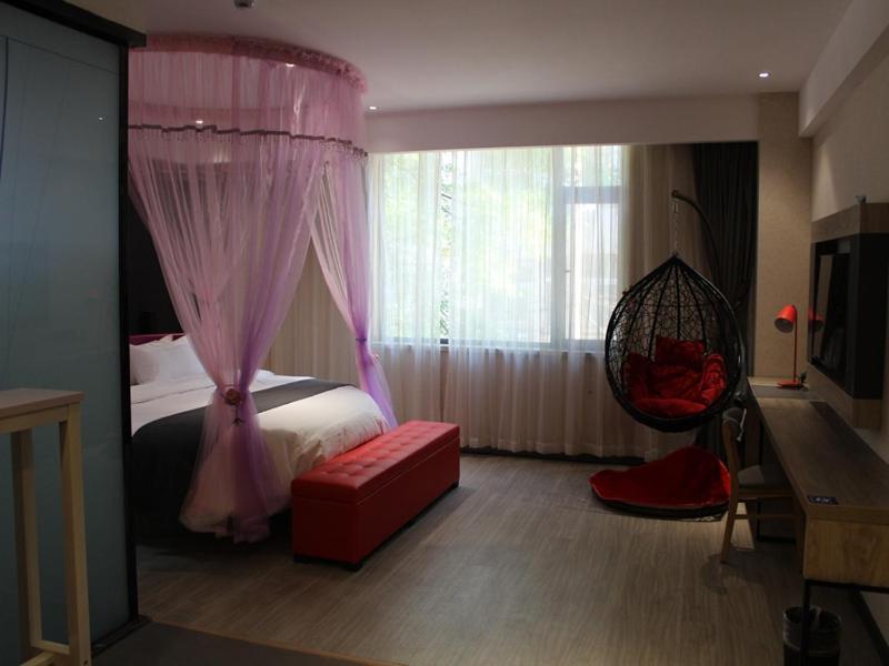 Thank Inn Plus Hotel Shandong Qingdao Olympic Sailing May 4Th Square Exterior foto
